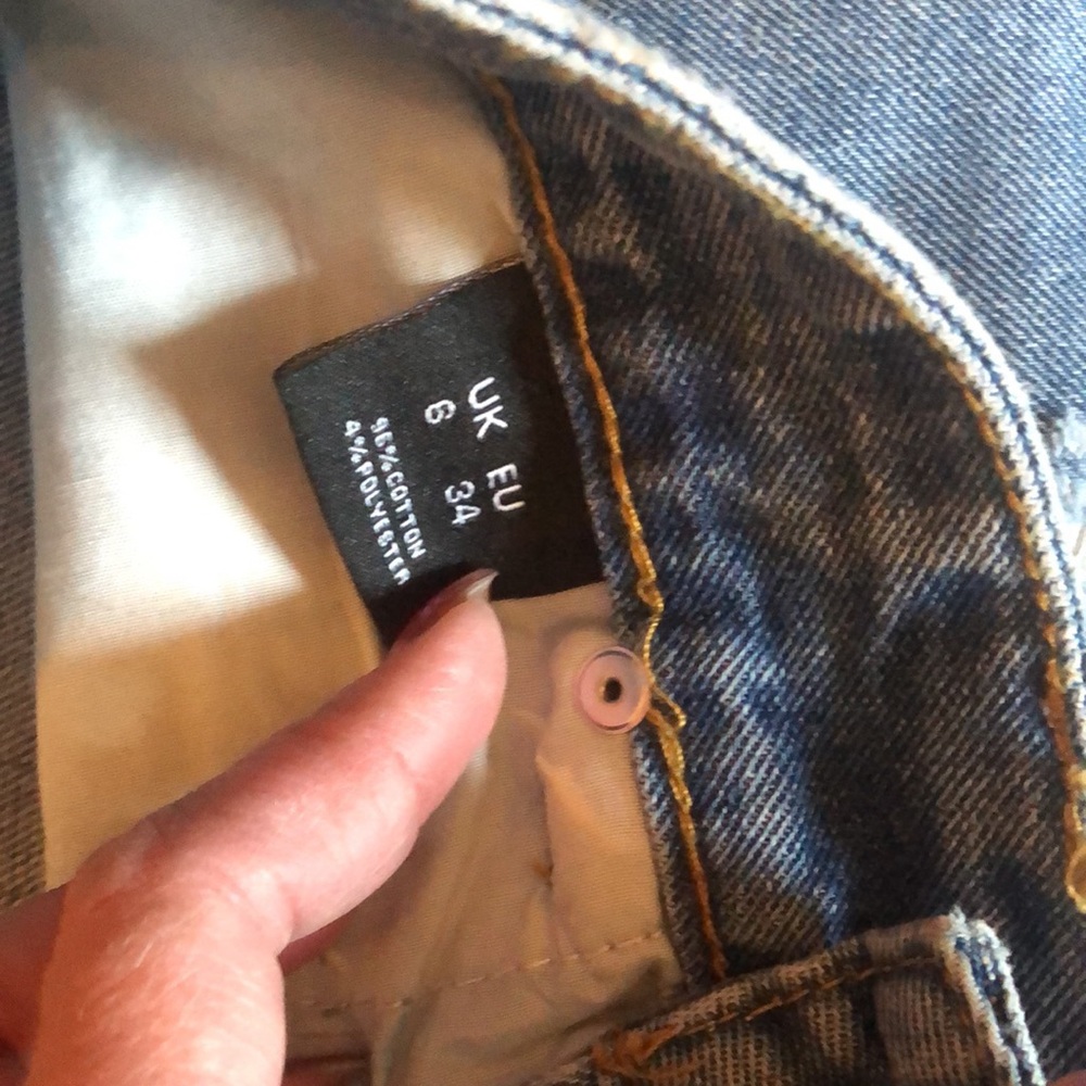 Jeans - Picture 4 of 5